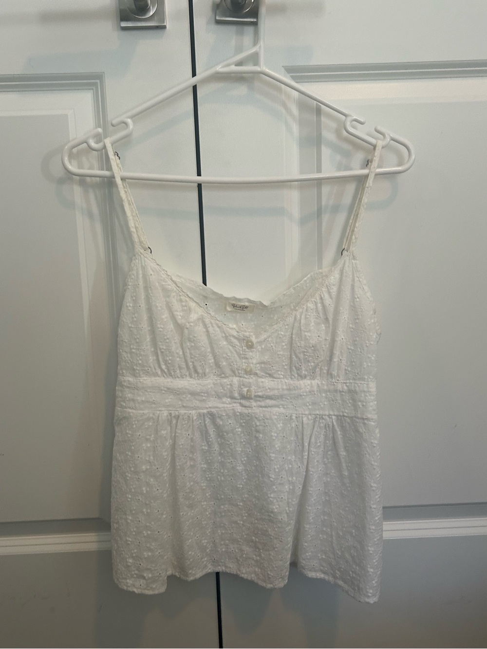 Brandy Melville (John Galt) White Eyelet Spaghetti Strap Tank Top